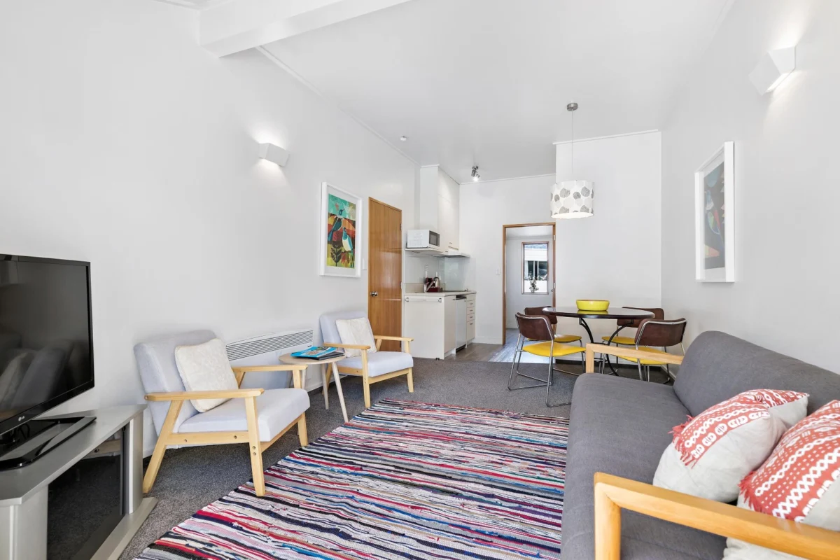 One Bedroom Apartment